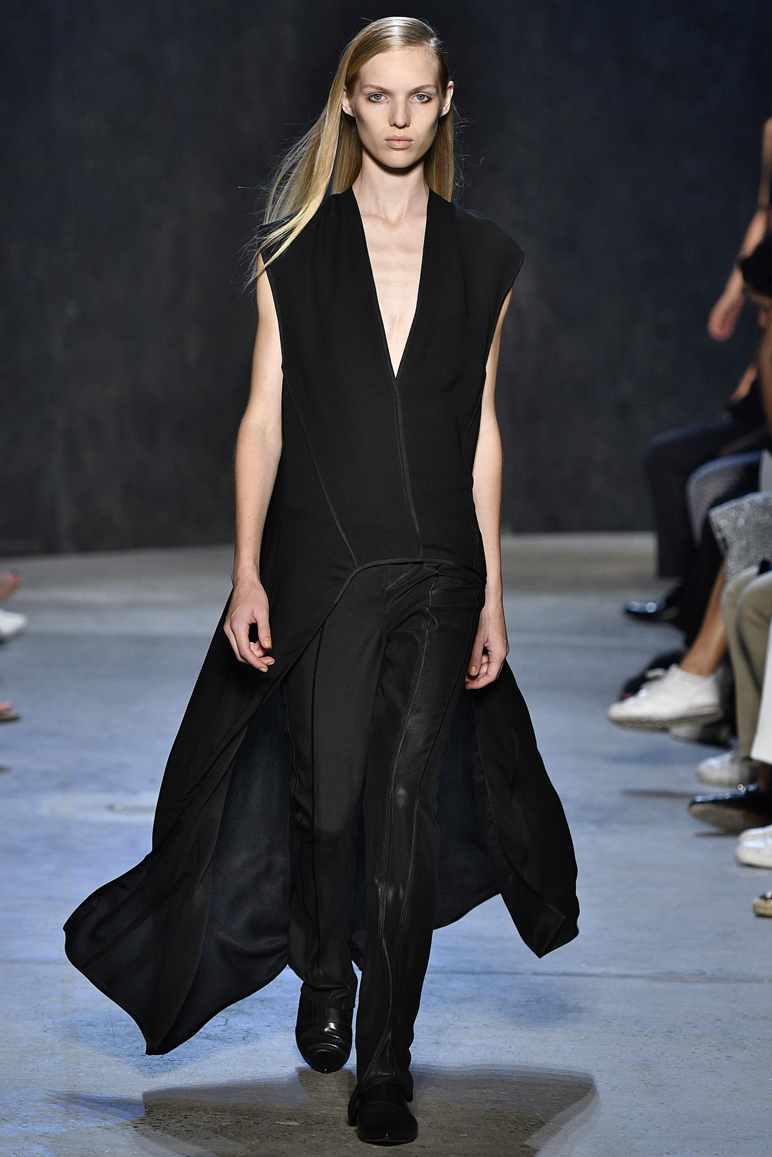 NARCISO RODRIGUEZ NYFW SS17 – fashiontv.com