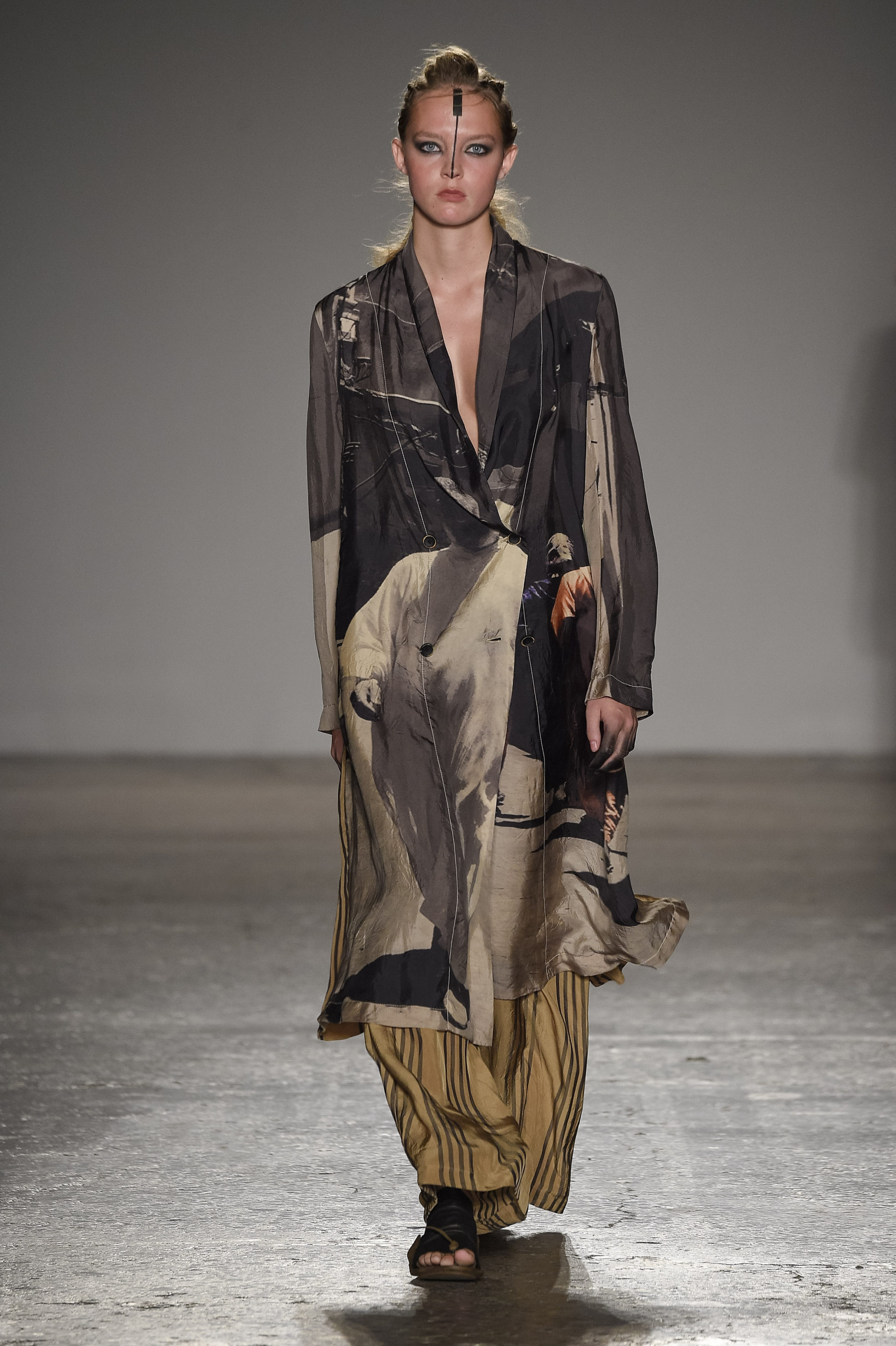 UMA WANG MFW SS17 – fashiontv.com