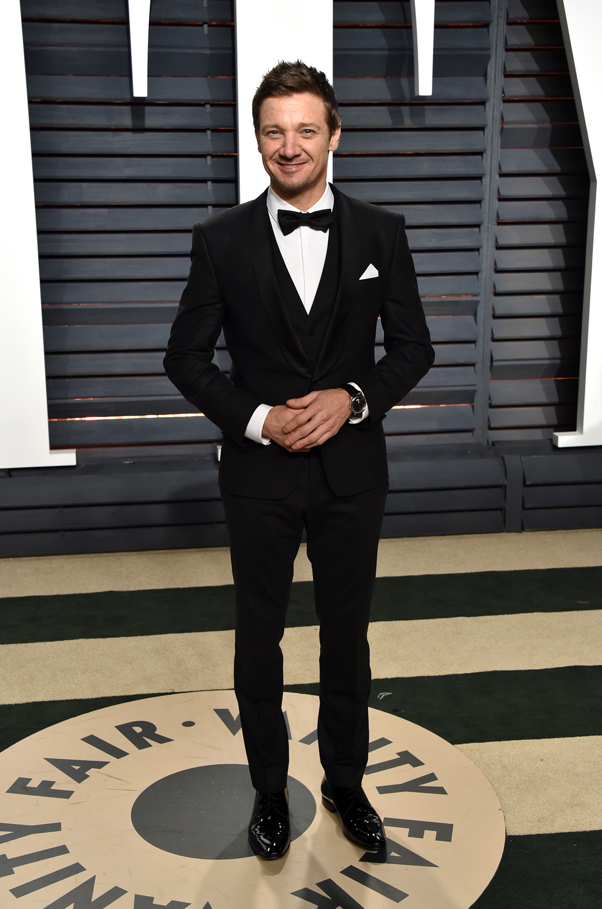 Jeremy Renner in Hugo Boss at the 2017 Vanity Fair Oscar Party